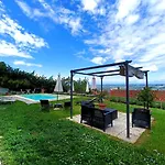 Bed & Breakfast Domus Langhe Treiso