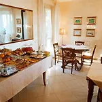 Domus Langhe B&B 트레이소