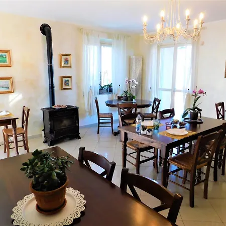 Domus Langhe 4* Треизо