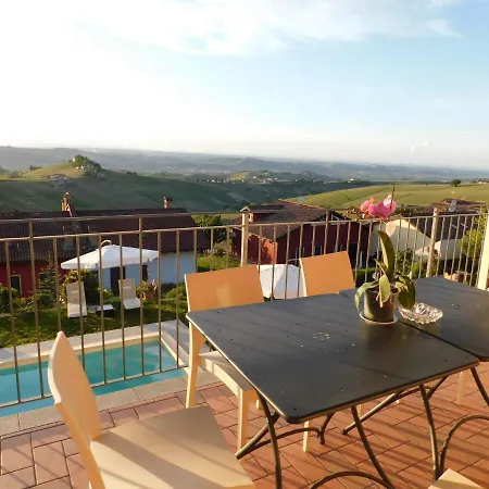 Bed & Breakfast Domus Langhe 3*
