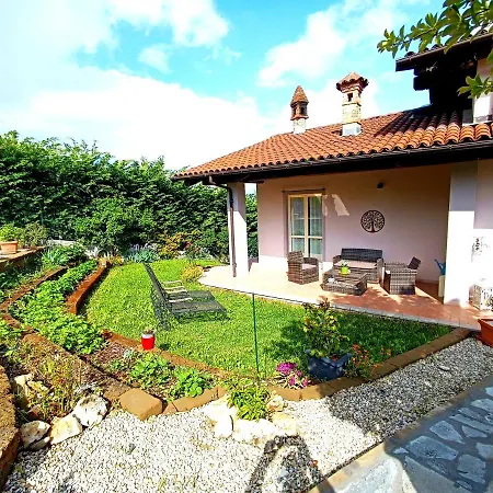 Domus Langhe 3* Treiso