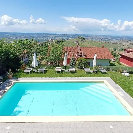 Frühstückspension Domus Langhe 3*