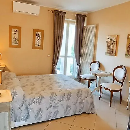 B&B Domus Langhe 트레이소