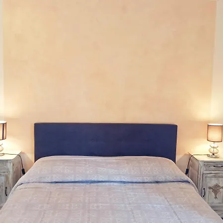 Bed & Breakfast Domus Langhe Treiso