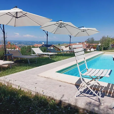 Bed & Breakfast Domus Langhe