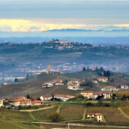 Bed & Breakfast Domus Langhe 4*