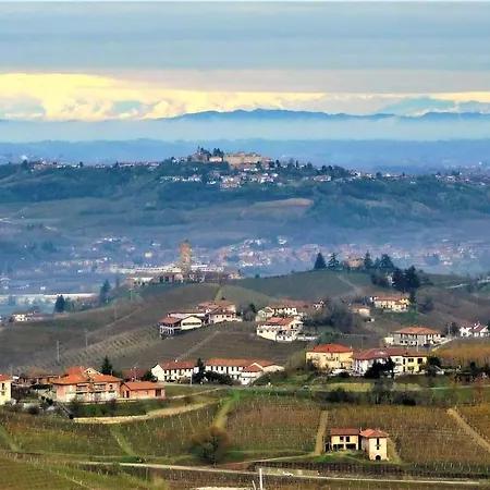 Frühstückspension Domus Langhe 3*