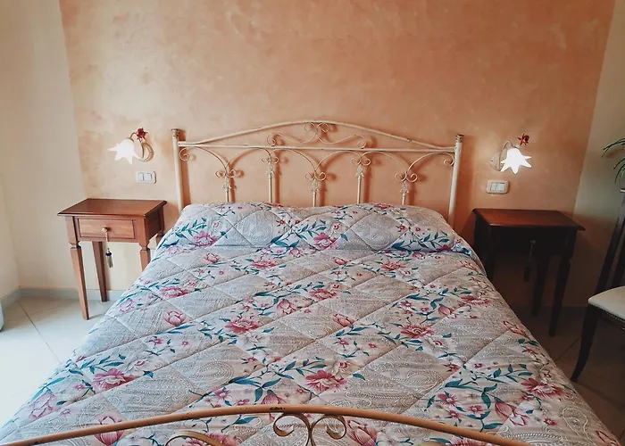 Domus Langhe Bed & Breakfast 4*