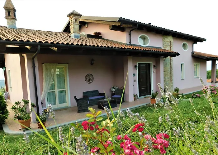 Bed & Breakfast Domus Langhe